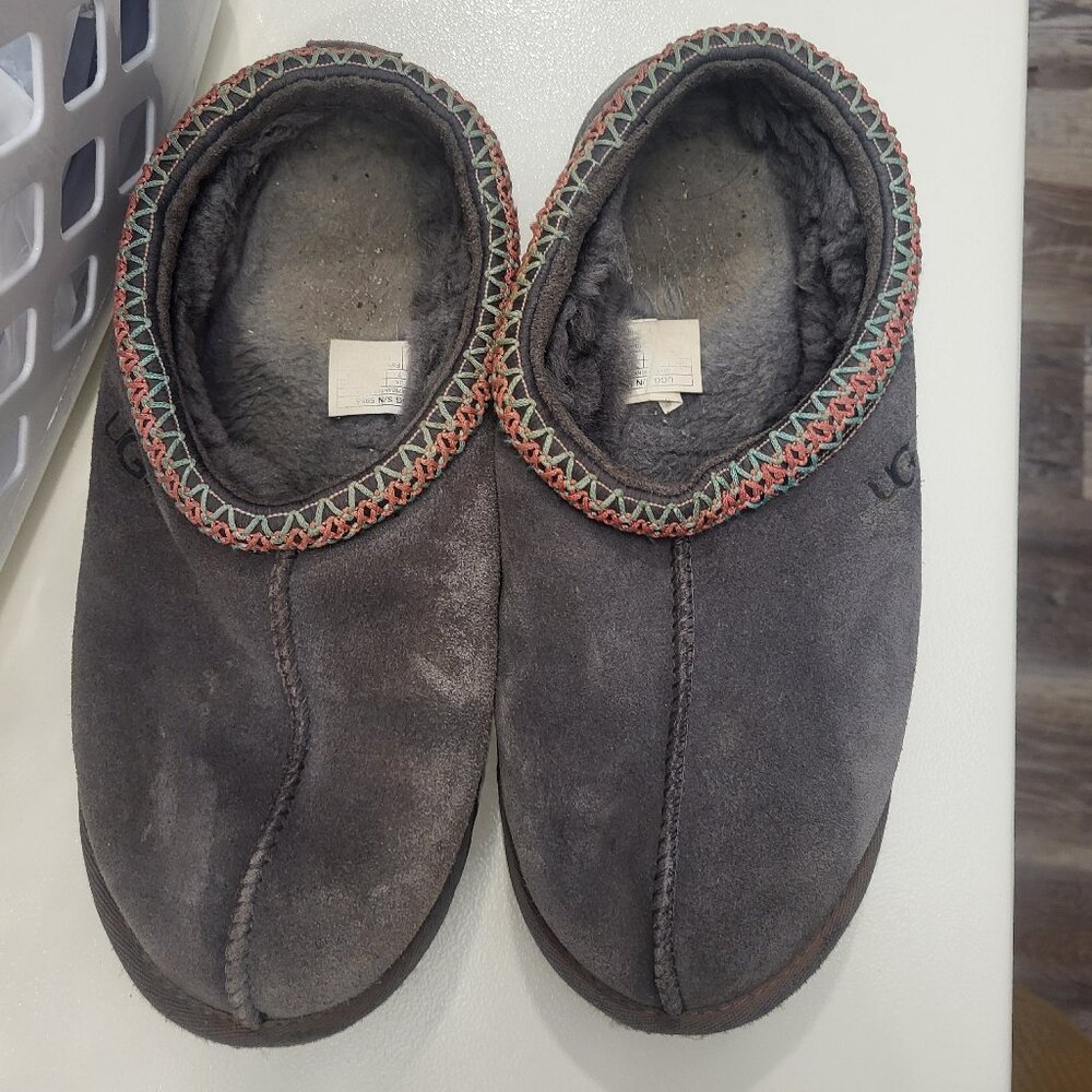 UGG Tasmans